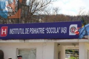 Scene INEDITE la Socola. Cum a fost scoasă o AMBULANȚĂ din ZĂPADĂ. Prima REACȚIE: Bine că s-a găsit o SOLUȚIE - VIDEO