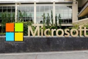 Ministru rus: Microsoft ar putea pierde miliarde de dolari daca isi reduce vanzarile in Rusia