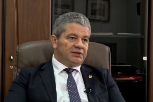 Incident în cursa Tarom Oradea-Bucureşti: Ministrul Bodog a resuscitat un pasager