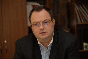 Dragomir Tomaseschi: „Politicienii nu ar abuza de pozitia lor daca nu ar vedea politica drept un vehicul de parvenire”