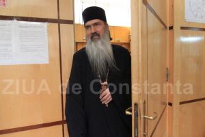 Furt din casa arhiepiscopului Tomisului, IPS Teodosie. Azi, primul termen in apel 