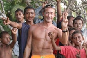 După ce a dat cu tifla DNA-ului, Radu Mazăre a ajuns la mâna unui şef de trib!