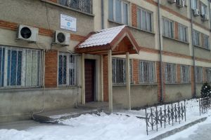 Sute de străini au ales Bacăul