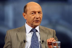 Băsescu, întrebare către CE: Care este articolul din legile Justiţiei nedemocratic? Mai bine sa se ingrijoreze de respectarea drepturilor fundamentale