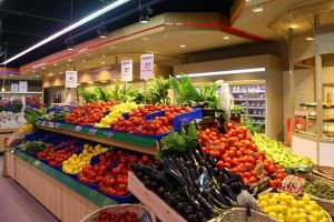 Un market care va funcţiona în noua galerie comercială face angajări