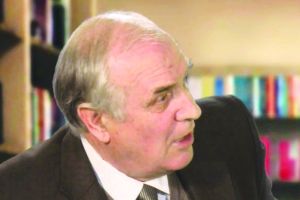 “Carte cu poze, cinste cui te-a scris!“