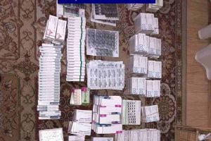 Percheziţii la membrii unei reţele de trafic de medicamente din SUA. Investigaţiile pentru destructurarea grupării, desfăşurate de poliţişti din Alba şi alte judeţe