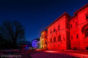Palatul Cotroceni a fost iluminat aseară, în culorile tricolorului. Iată mesajul preşedintelui Klaus Iohannis de Ziua Unirii Principatelor Române!