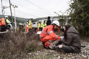 VIDEO – Tren deraiat în Italia – Cel puţin trei morţi şi 100 de răniţi