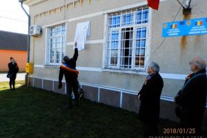 De Centenar: La Mădăras a fost dezvelită o placă din marmură cu numele delegaţilor din comună la Marea Unire (FOTO)