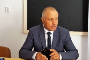 Liviu Pop CONTRAZIS de un inspector general şcolar: “TELEFONUL elevului NU POATE FI CONFISCAT”