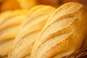 S-a scumpit din nou pâinea