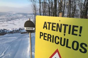 De ce consideră un schior că Pârtia Cocoş este periculoasă şi că telescaunul e inutilizabil vara