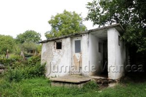 Moldova e la baie! Judeţele cu cele mai multe şcoli care au toaleta în fundul curţii