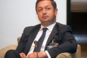 Ministrul Tineretului şi Sportului îşi dă demisia: Vă anunţ acum, aici, că o să mă retrag