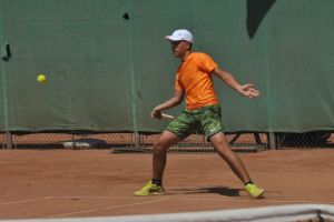 Bogdan Manole, eliminat