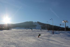 Pârtia Cocoş, deschisă oficial. Se va instala şi teleschi (FOTO-VIDEO)