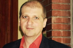 Lansare de carte: ,,Priviţi spre mine! O apologie absurdă a subiectivităţii