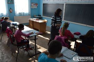 Structura anului şcolar 2018-2019: Elevii ar putea începe cursurile pe 17 septembrie şi să aibă mai multe săptămâni de vacanţă