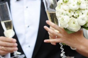 O ACTRIȚĂ CELEBRĂ se CĂSĂTOREȘTE pentru PRIMA DATĂ. Aceasta are deja 45 de ani