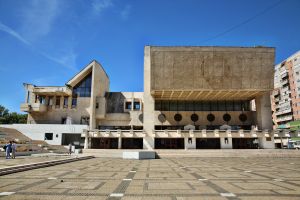 Se modernizează Piaţa 25 Octombrie: Pistă de biciclete şi spaţiu de evenimente