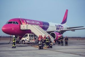 Simulare complexa pe Aeroportul Traian Vuia: Bomba detonata in avion si incendiu la aterizare