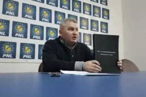 VIDEO: PNL a tipărit volumul ”Cartea neagră a guvernării PSD – Un an pierdut pentru România” – Care sunt cele mai importante promisiuni neîndeplinite