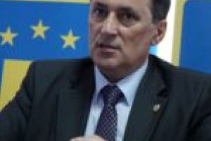 Senatorul Marcel Vela pune degetul politic pe rană! „Viaţa românilor este afectată în egală măsură, indiferent dacă au votat cu PSD sau cu PNL!“