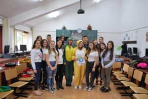 Proiect de înfrumuseţare a oraşului Câmpulung al voluntarilor de la Colegiul Silvic ...