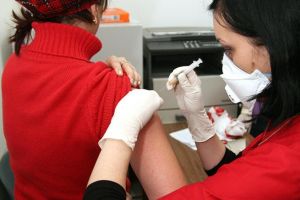 Peste 2.800 de viroze respiratorii şi şapte noi cazuri de gripă, în judeţul Suceava
