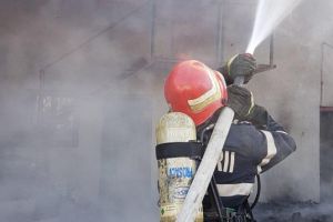 Incendiu puternic la o casa din Mosnita Veche