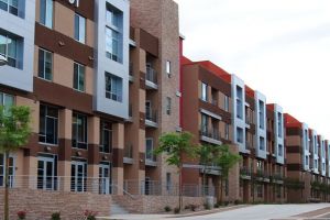 Investiţii imobiliare de un miliard de euro, în creştere cu 10%, în România, în 2017 – Studiu