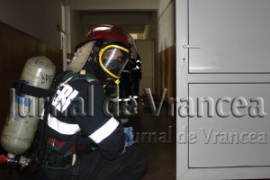 ULTIMĂ ORĂ: Intervenţie în Focşani pentru deblocarea unei uşi de apartament