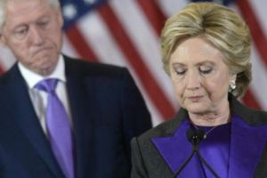 HILLARY CLINTON, feministă doar pe hârtie? CONSILIERUL ei spiritual acuzat de HĂRȚUIRE SEXUALĂ, „DOJENIT”, nu demis