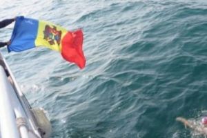 PERFORMANȚA INCREDIBILĂ a sportivului moldovean care a ÎNVINS STRÂMTORILE tuturor oceanelor lumii: „Despre el se va vorbi pe toate continentele”