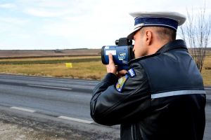 Sute de permise reţinute de poliţie în mai puţin de o zi