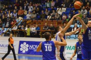 Campionii s-au relaxat cu echipa „cârpită” BC Mureş