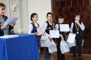 FOTO: Premianţii Concursului de Matematică „Simon Petru”