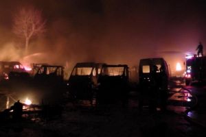 Pagubă de 3 milioane de euro: Român acuzat în Franţa că a distrus 109 maşini şi rulote