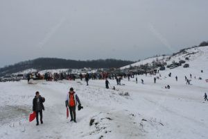 „Linişte apăsătoare – 7 milioane de euro, distracţie – zero lei”