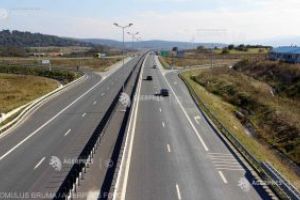 Programul de guvernare: România trebuie să investească masiv în infrastructură şi în fabrici noi