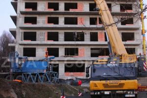 Ridicat pe fosta proprietate a lui Serghie si Quadrifoglio SRL: Panouri fotovoltaice pe imobilul de 14 etaje de pe strada Traian 