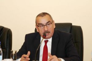 Scandal – monstru în şedinţa de Consiliu Judeţean. Consilierii PSD şi PNL s-au certat pe banii daţi de la Guvern către primării