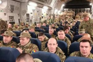 Au plecat in Afganistan primii militari romani dislocati in teatrele de operatii anul acesta. De unde sunt si pe cine schimba