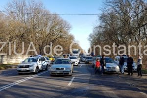 Atentie soferi. De astazi incepe montarea parapetului de beton de separare a fluxurilor de trafic, pe DN3 Constanta - Valu lui Traian. Unde vor putea intoarce soferii  