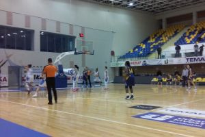 Baschet: „Olimpicele” au pierdut, acasă, cu „U” Cluj