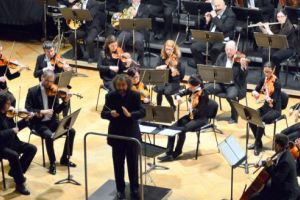 VIDEO, FOTO: „Re-Revelionul copiilor”, pe acordurile muzicii la Filarmonică