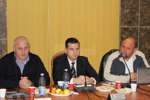 Consilierii locali suceveni ai ALDE cer demisia lui Dan Ioan Cuşnir din funcţia de ...