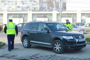 Sute de amenzi rupte de politistii de la Rutiera in weekend, pe drumurile din Timis