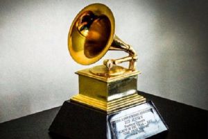 Lista CÂȘTIGĂTORILOR de la GRAMMY a lăsat audienţa ÎN STARE DE ȘOC. Un ARTIST-SURPRIZĂ a CÂȘTIGAT 6 premii 